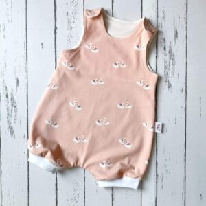 Hattyús napozó (56-92)