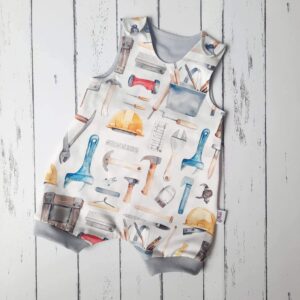 Szerszámos napozó (74)