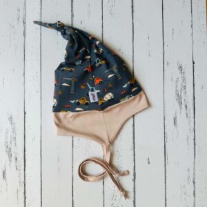 Szürke alapon munkagépes darus fülvédős sapka (50-52 cm)